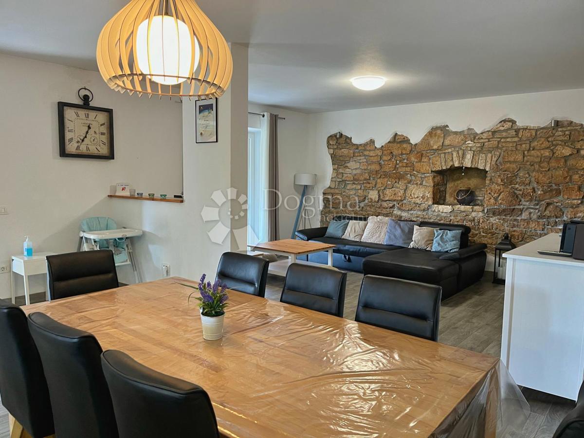 RIDOTTO!!!! STABILE CASA VACANZE CON PISCINA E GIARDINO DI 7144 mq