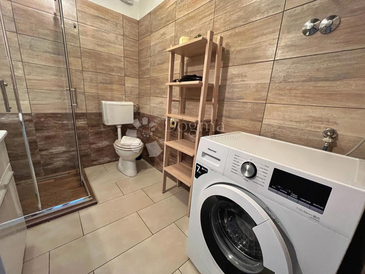 RIDOTTO!!!! STABILE CASA VACANZE CON PISCINA E GIARDINO DI 7144 mq