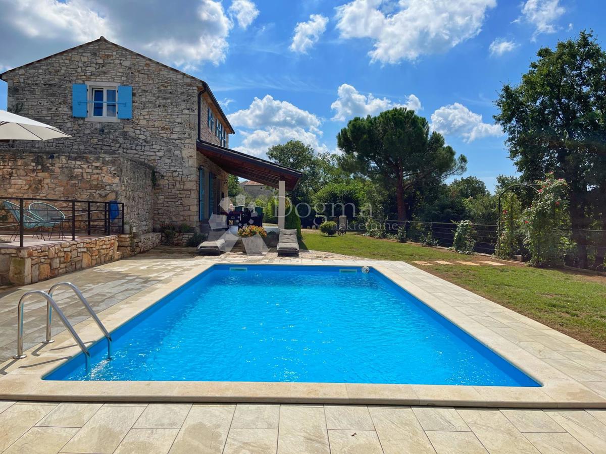 RIDOTTO!!!! STABILE CASA VACANZE CON PISCINA E GIARDINO DI 7144 mq