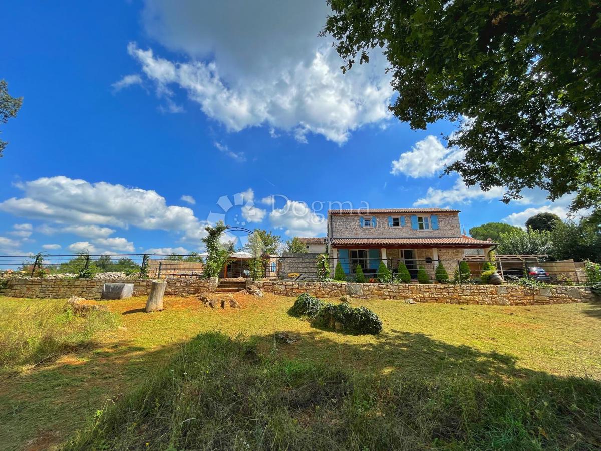 RIDOTTO!!!! STABILE CASA VACANZE CON PISCINA E GIARDINO DI 7144 mq