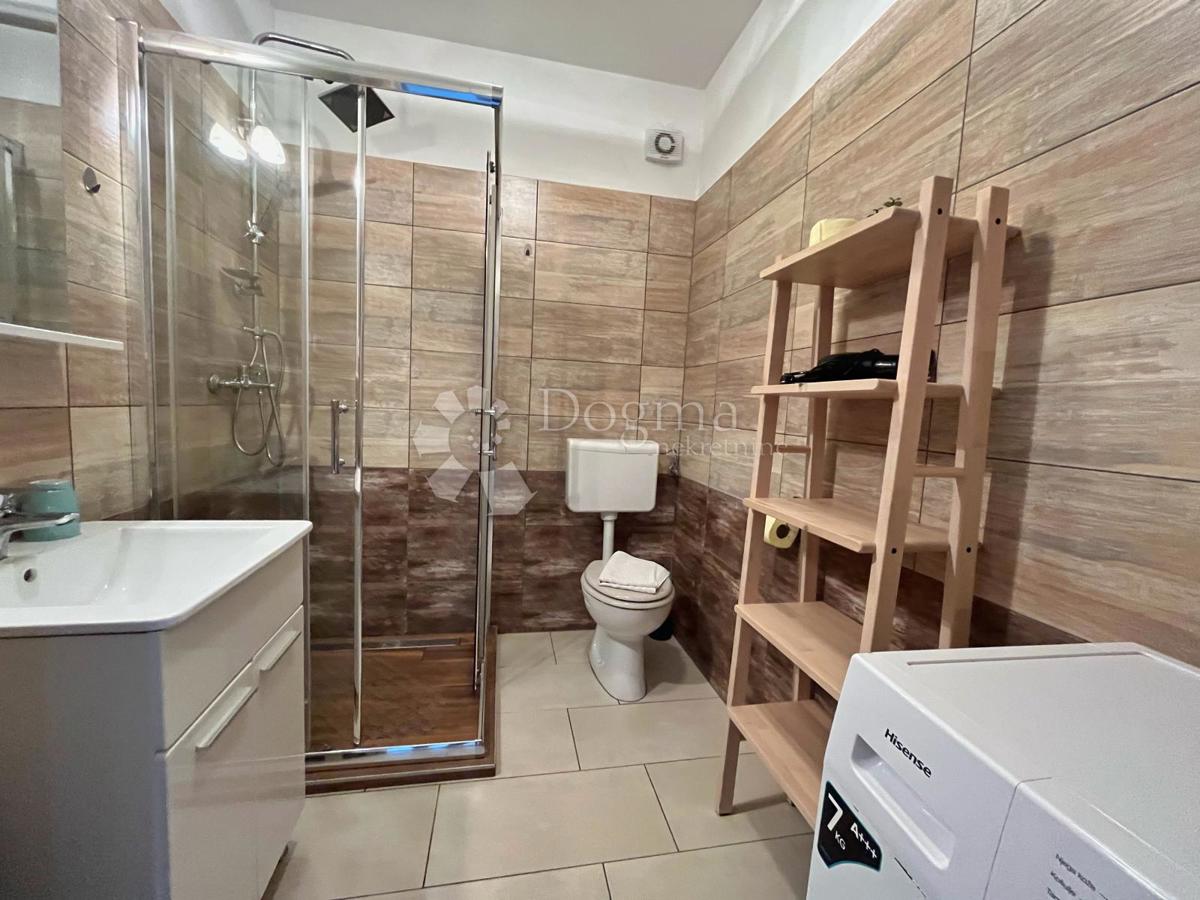 RIDOTTO!!!! STABILE CASA VACANZE CON PISCINA E GIARDINO DI 7144 mq