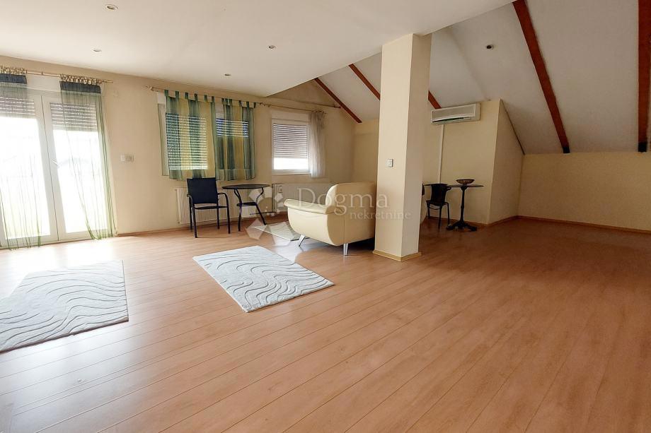 Casa Resnik, Peščenica - Žitnjak, 260m2