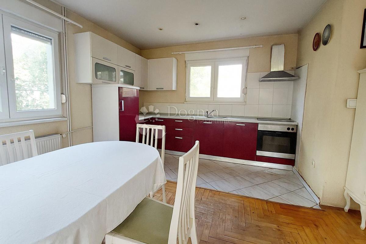 Casa Resnik, Peščenica - Žitnjak, 260m2