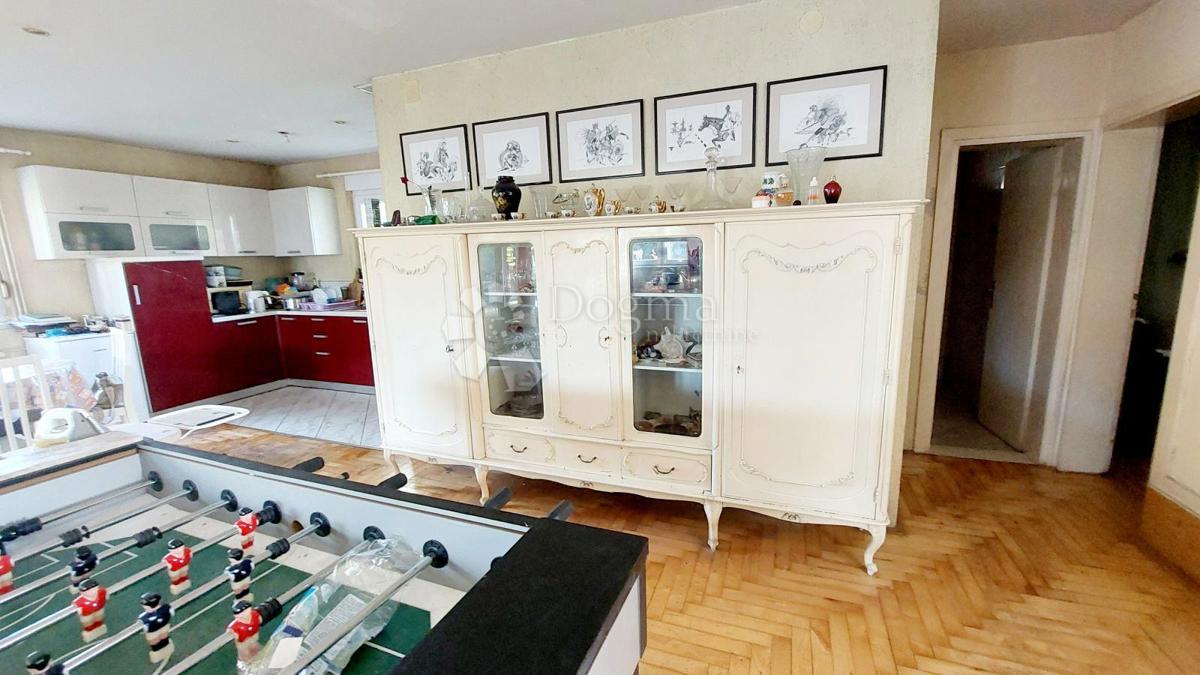 Casa Resnik, Peščenica - Žitnjak, 260m2