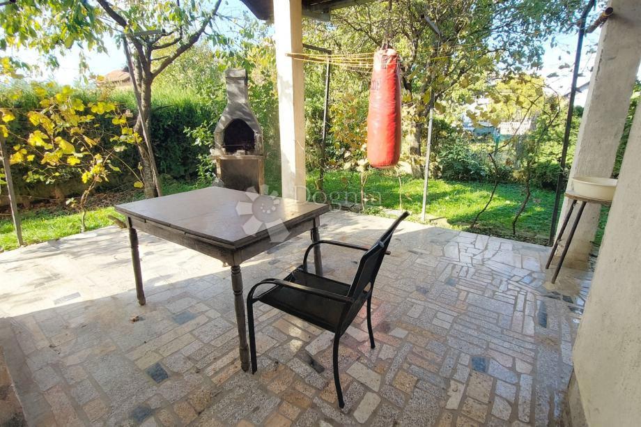 Casa Resnik, Peščenica - Žitnjak, 260m2