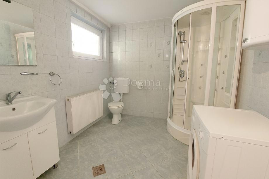 Casa Resnik, Peščenica - Žitnjak, 260m2