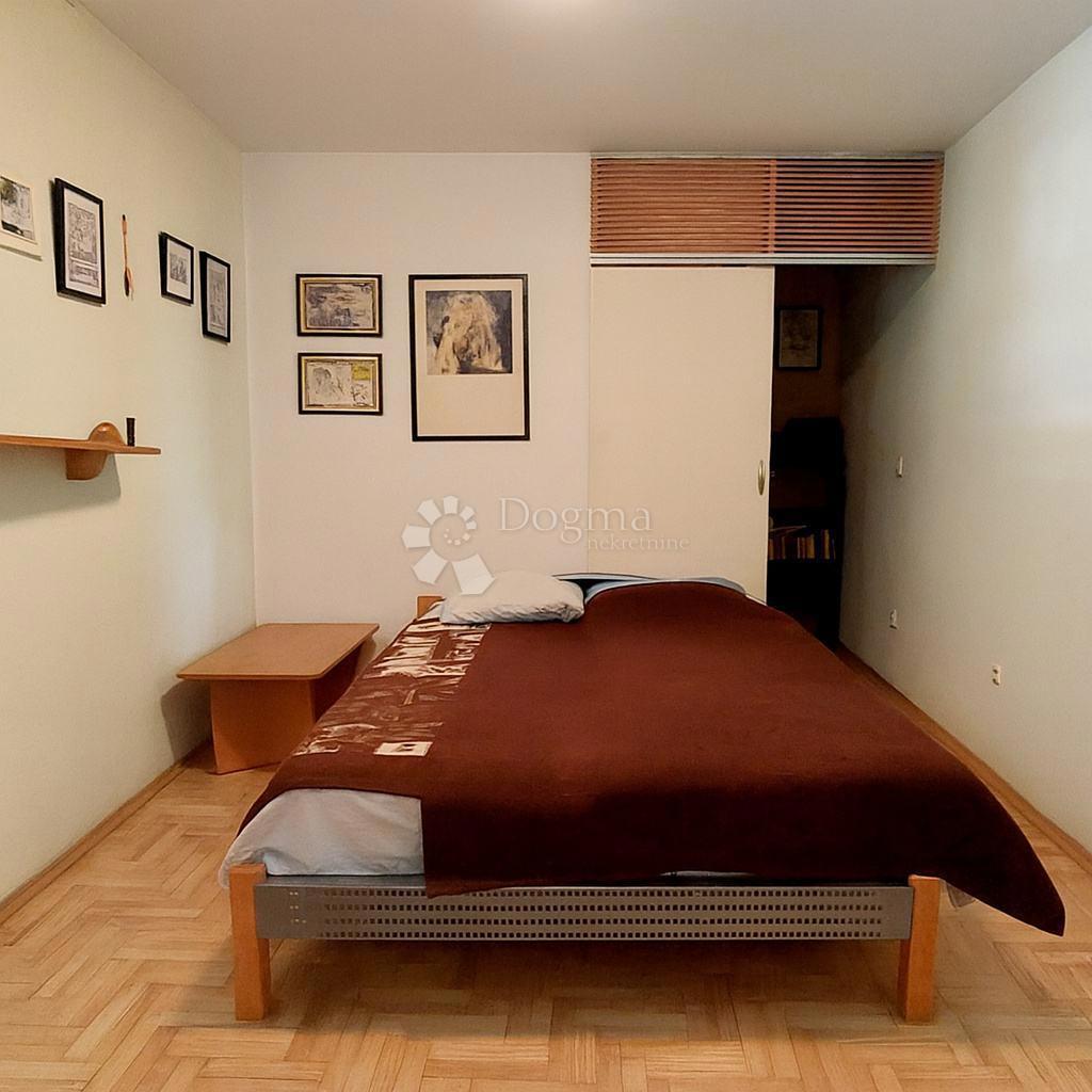 Casa Resnik, Peščenica - Žitnjak, 260m2