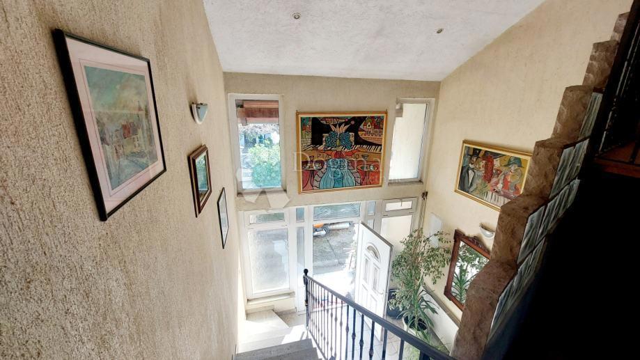 Casa Resnik, Peščenica - Žitnjak, 260m2