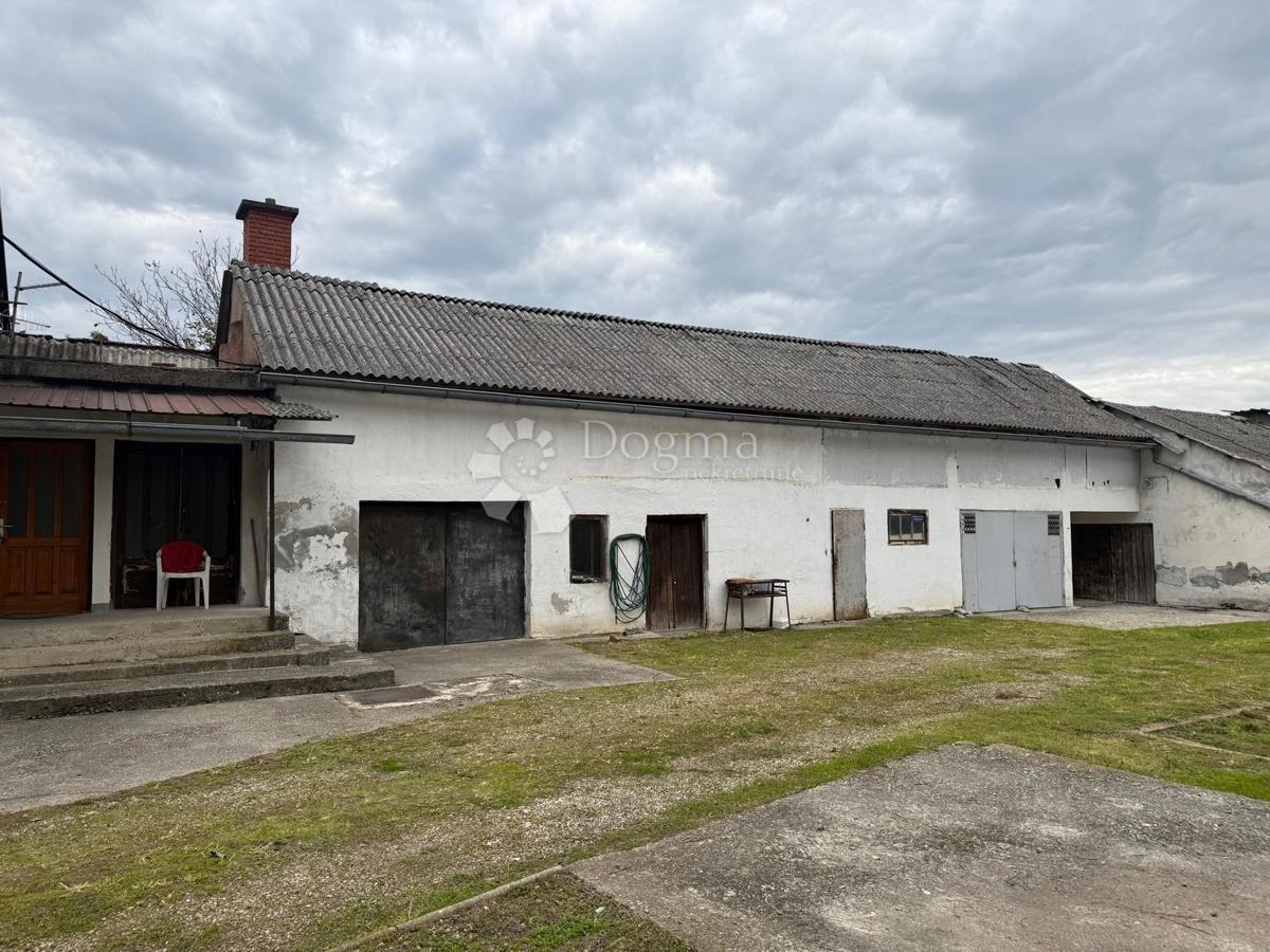 Casa Gornje Vratno, Cestica, 180m2
