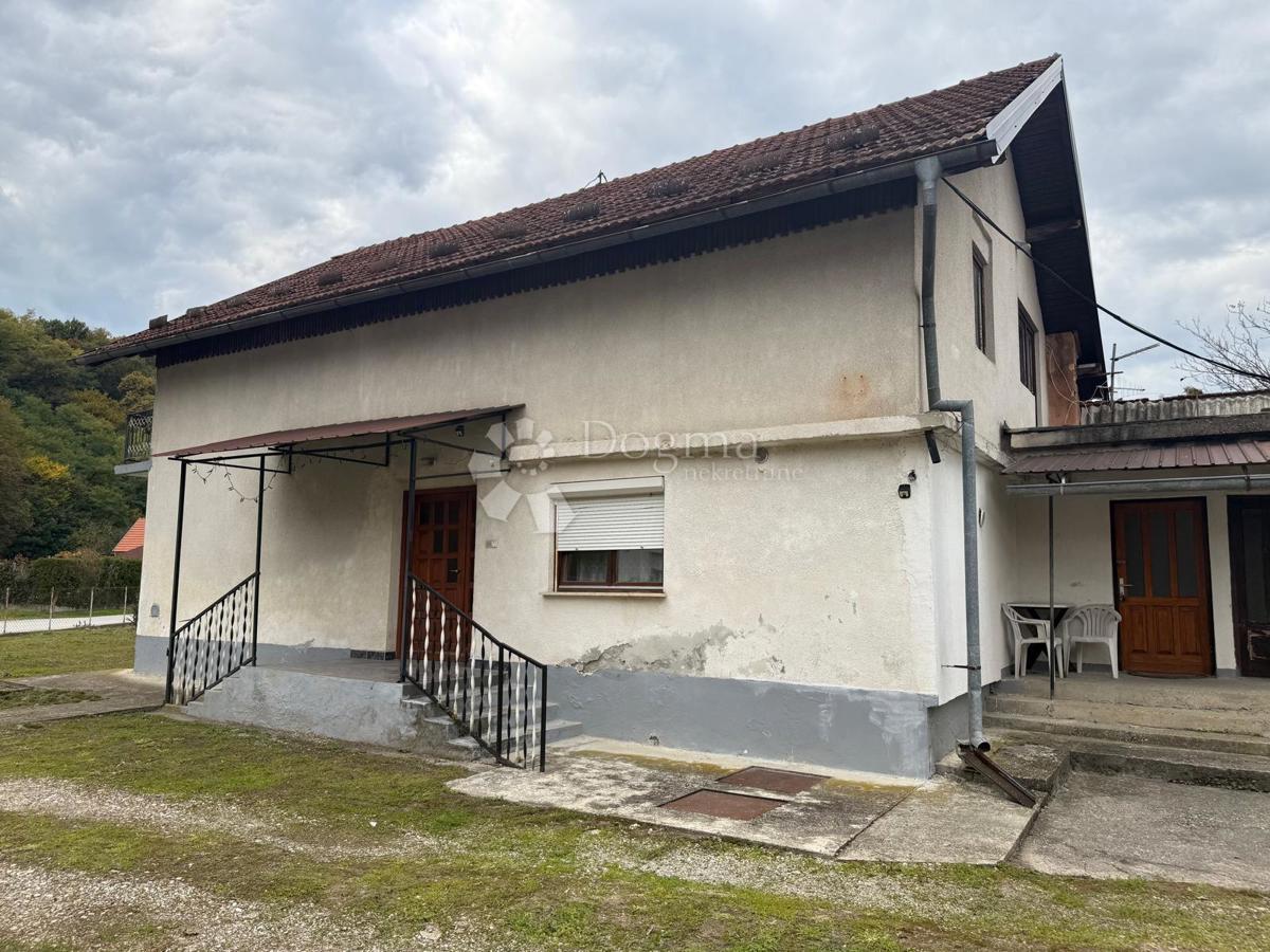 Casa Gornje Vratno, Cestica, 180m2