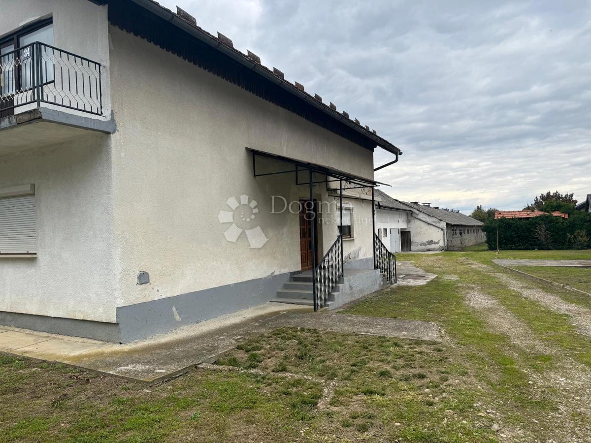 Casa Gornje Vratno, Cestica, 180m2