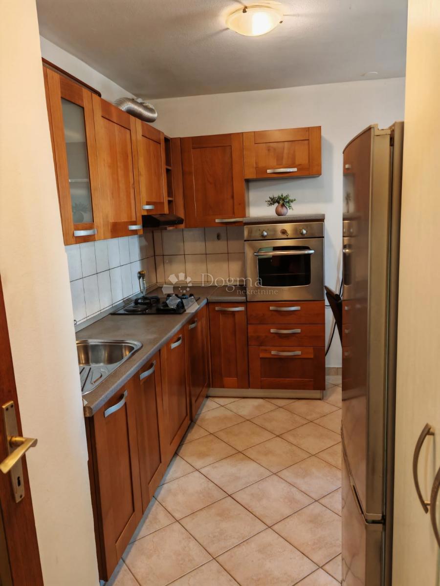 Allogio Centar, Pula, 70m2