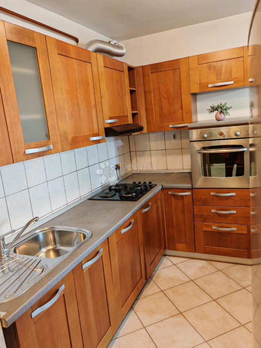 Allogio Centar, Pula, 70m2