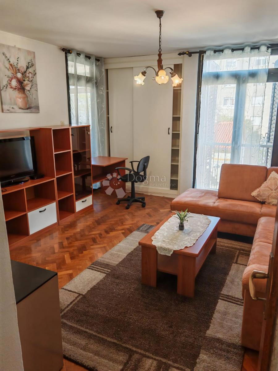 Allogio Centar, Pula, 70m2