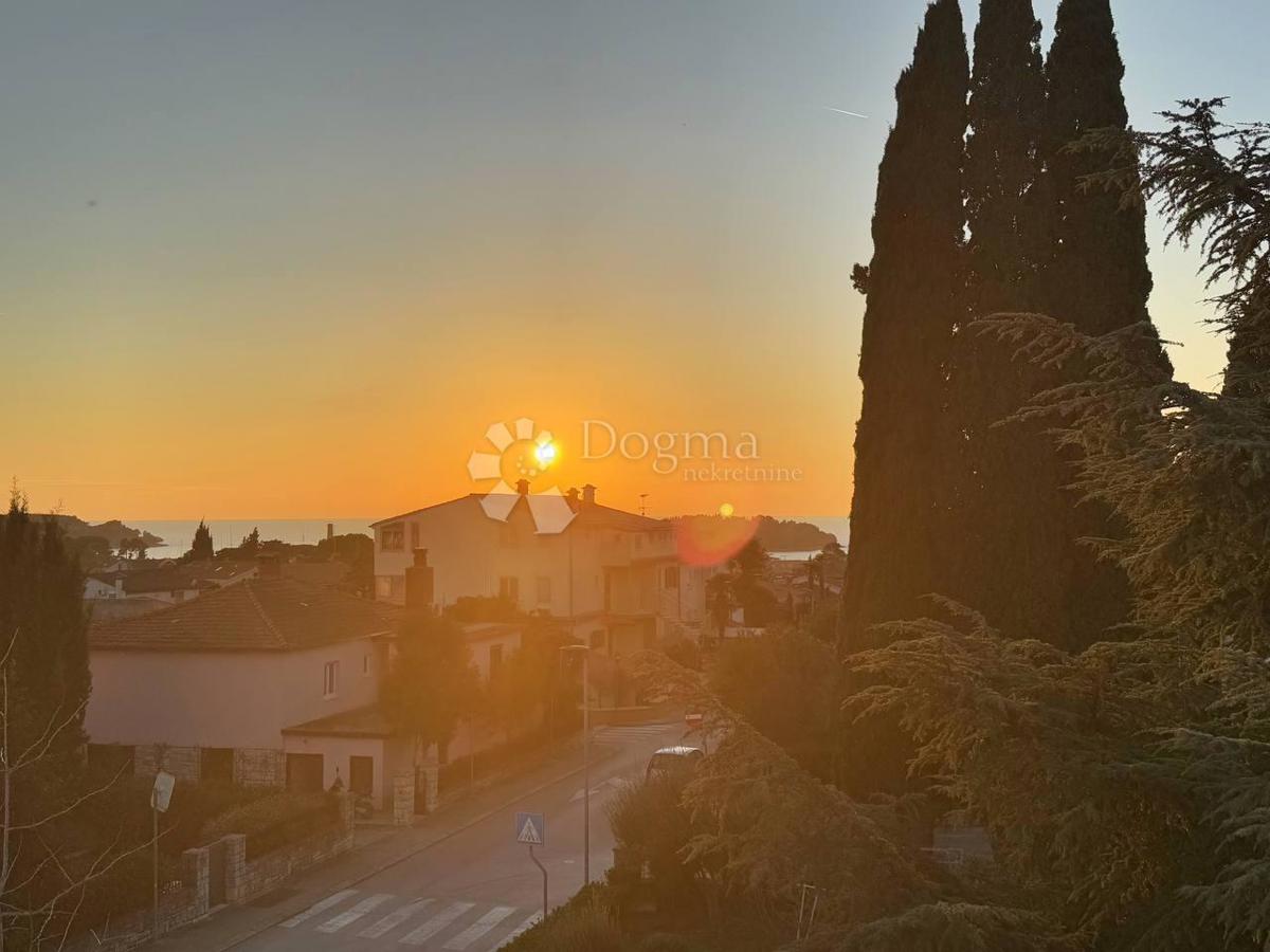 APPARTAMENTO DI LUSSO CON I PIÙ ALTI STANDARD - ROVIGNO, CENTRO