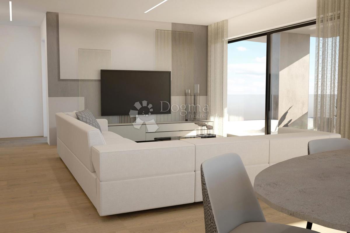 APPARTAMENTO DI LUSSO CON I PIÙ ALTI STANDARD - ROVIGNO, CENTRO