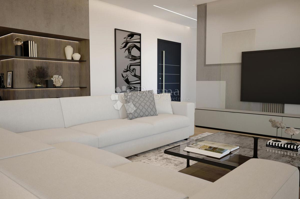 APPARTAMENTO DI LUSSO CON I PIÙ ALTI STANDARD - ROVIGNO, CENTRO