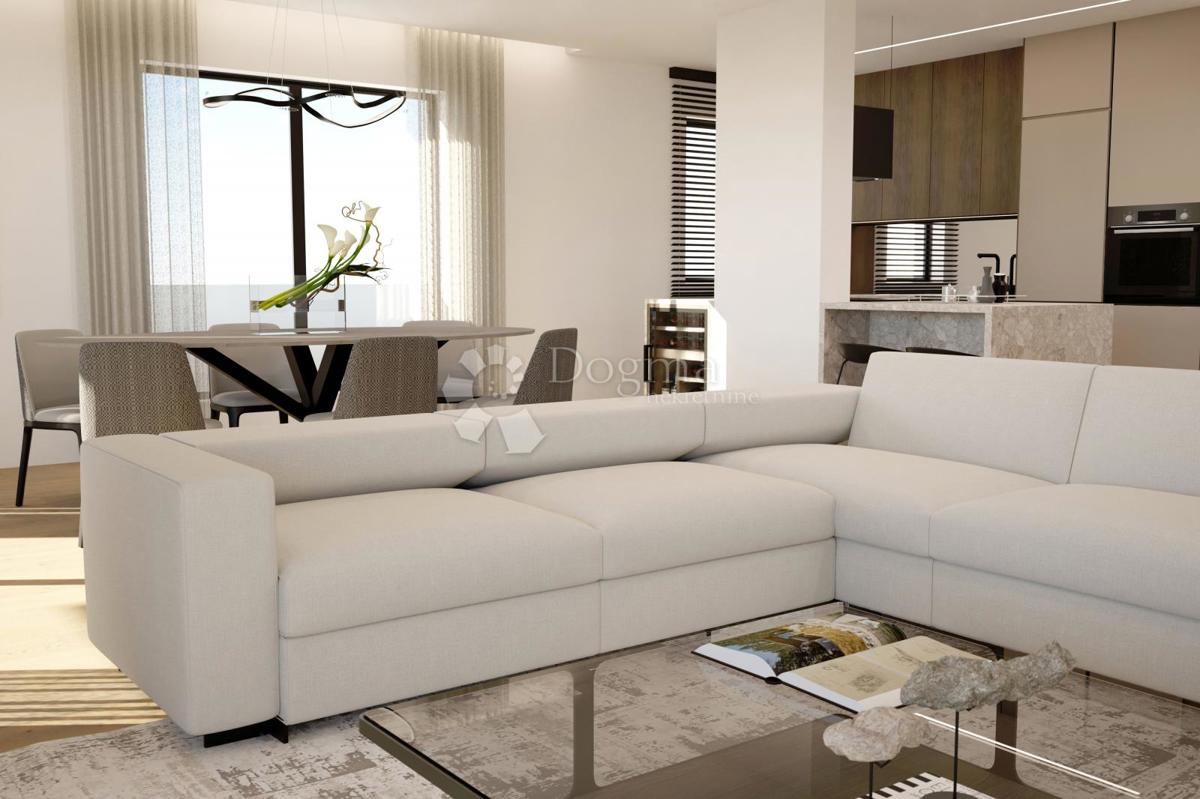 APPARTAMENTO DI LUSSO CON I PIÙ ALTI STANDARD - ROVIGNO, CENTRO