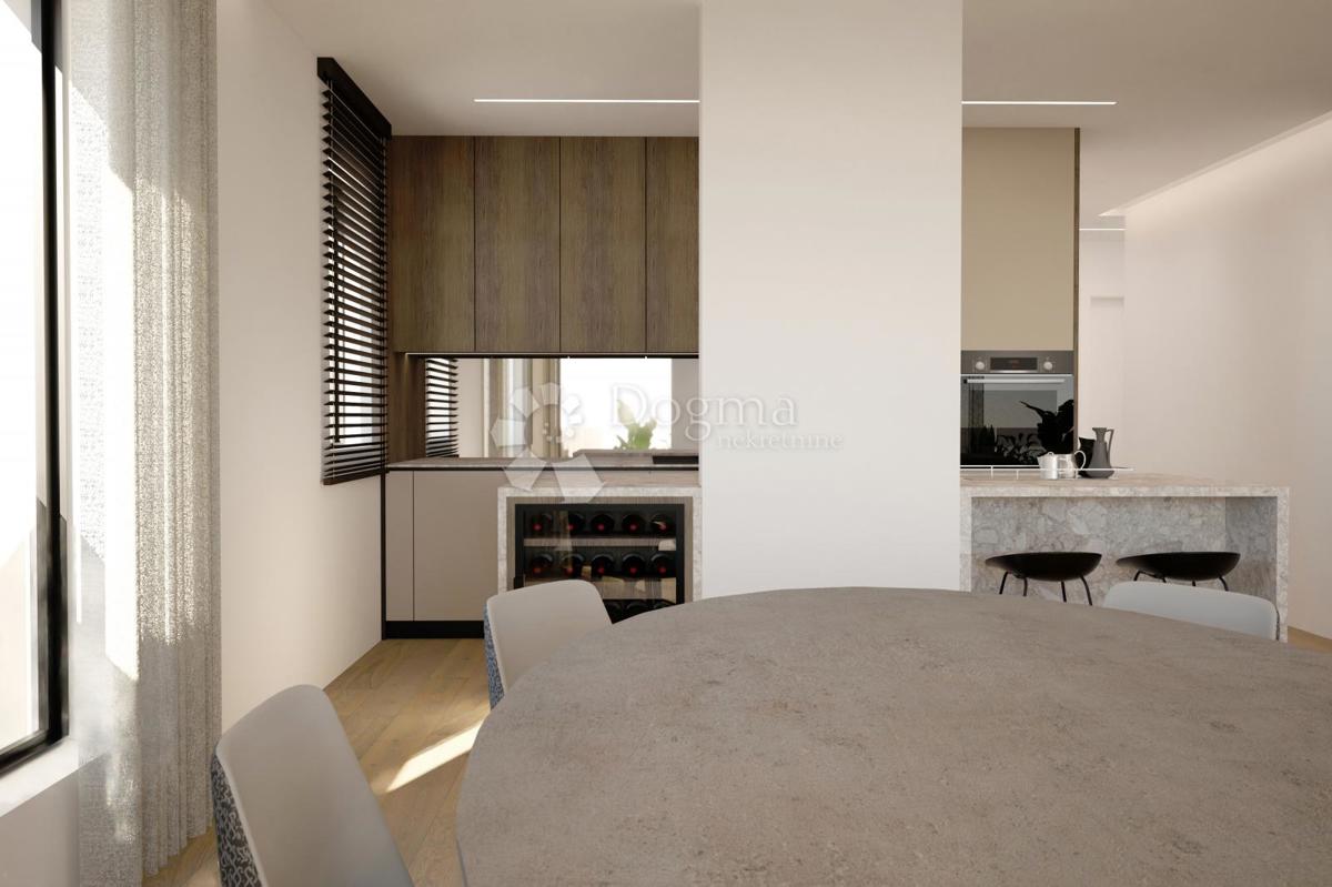 APPARTAMENTO DI LUSSO CON I PIÙ ALTI STANDARD - ROVIGNO, CENTRO