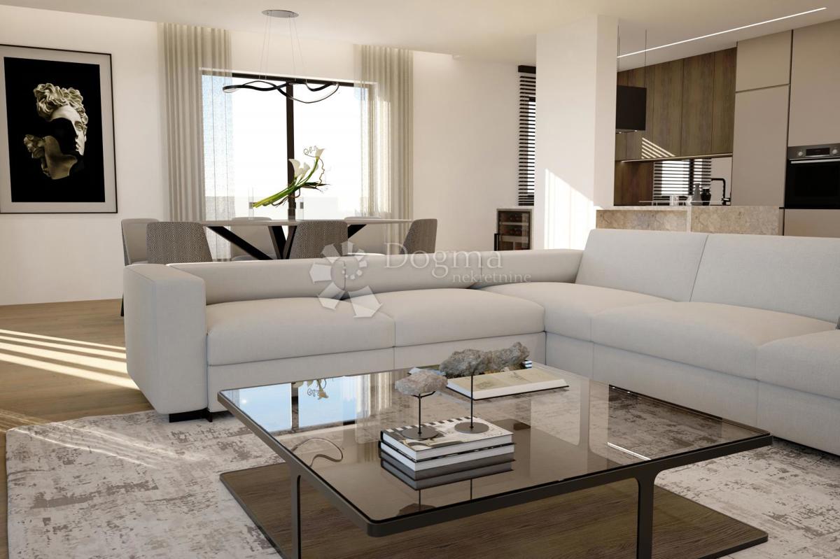 APPARTAMENTO DI LUSSO CON I PIÙ ALTI STANDARD - ROVIGNO, CENTRO