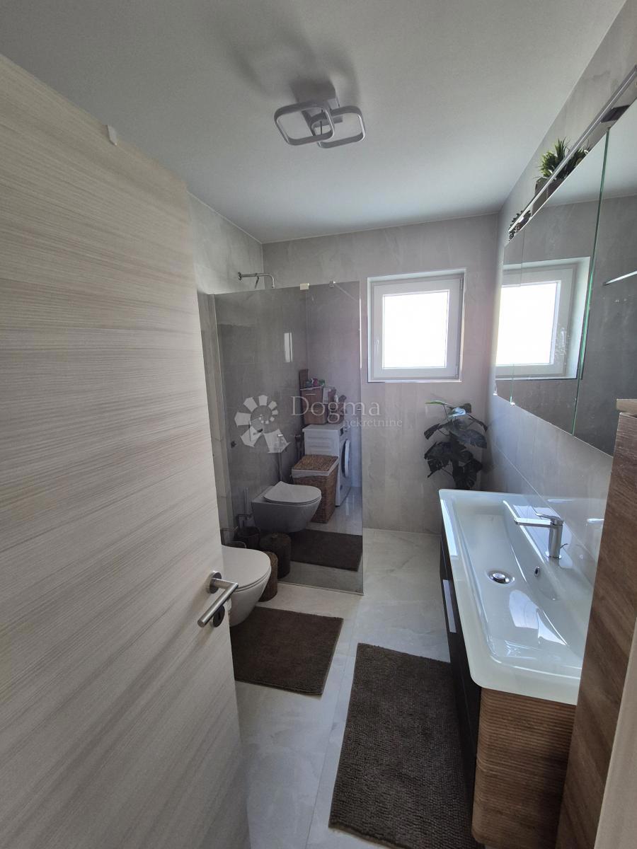 Casa Dramalj, Crikvenica, 486m2