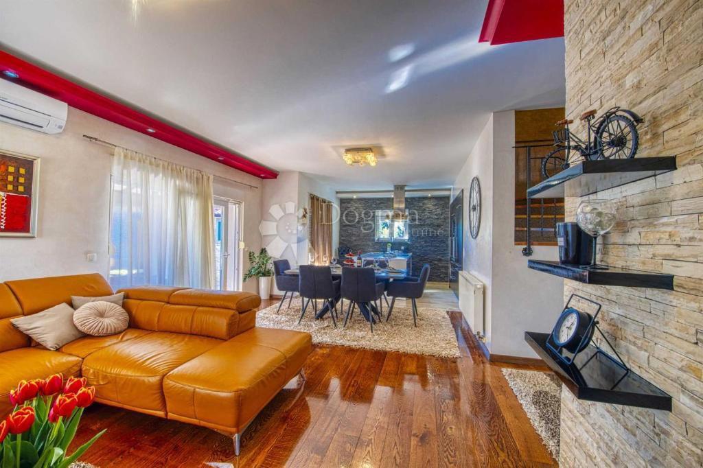 Casa Crno, Zadar, 206m2