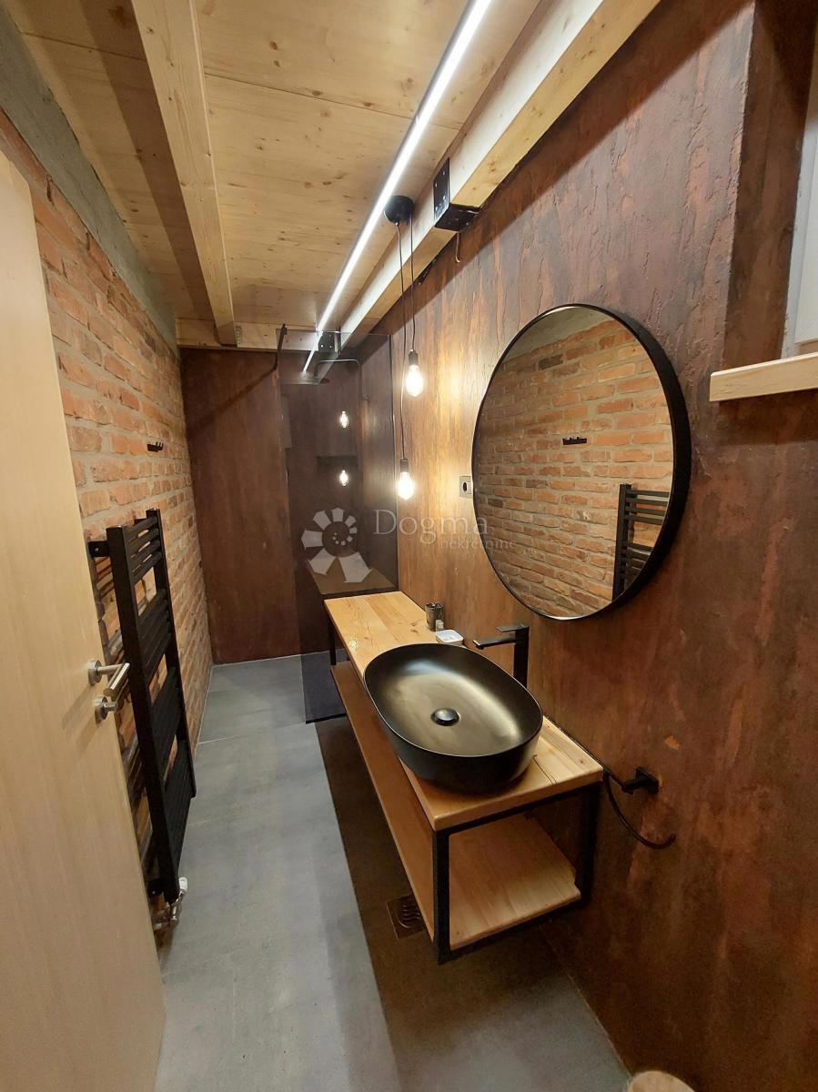 Casa Industrijska četvrt, Osijek, Ulica Svetog Josipa Radnika, 250m2