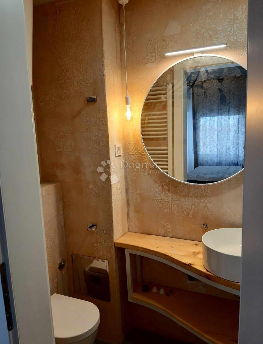 Casa Industrijska četvrt, Osijek, Ulica Svetog Josipa Radnika, 250m2