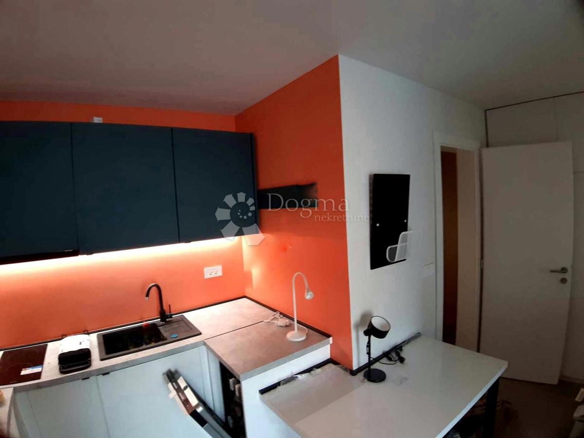 Casa Industrijska četvrt, Osijek, Ulica Svetog Josipa Radnika, 250m2