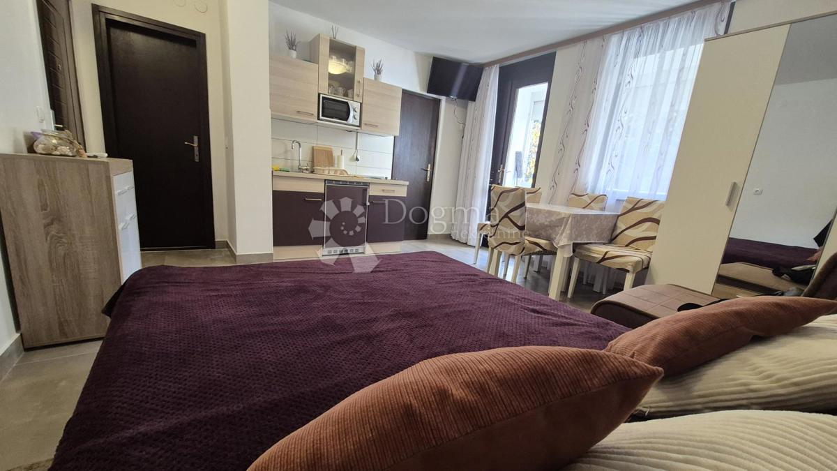 Appartamento con una camera da letto a 50 m dal mare