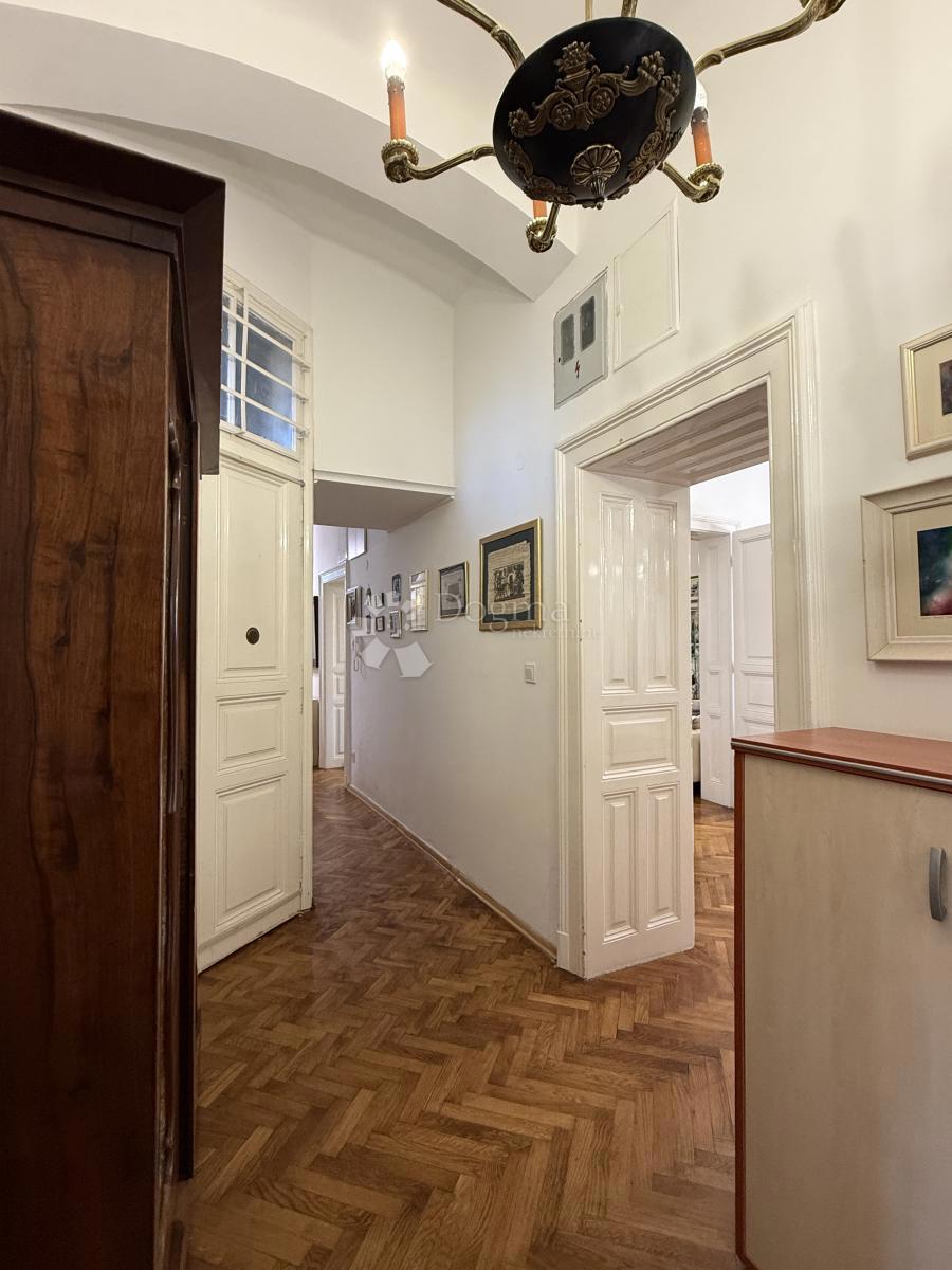 Gioiello d’investimento a Kaptolu