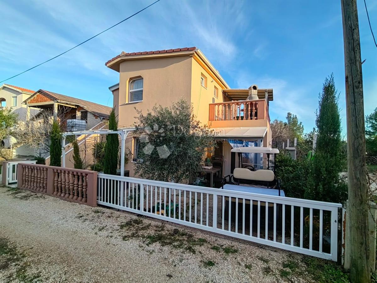 CASA IN VENDITA ISOLA DI VIR