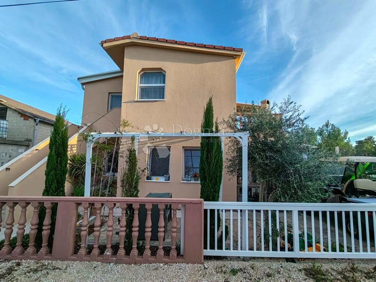 CASA IN VENDITA ISOLA DI VIR