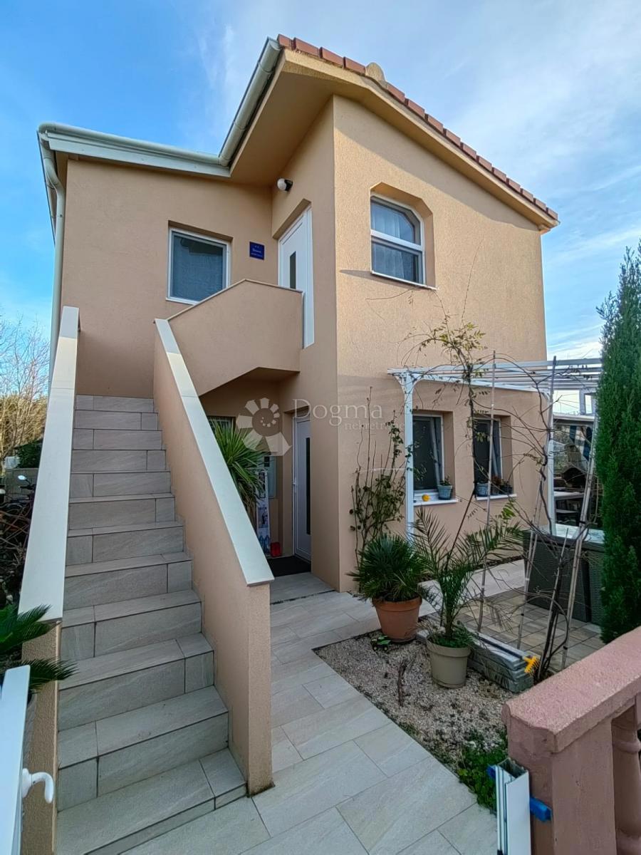 CASA IN VENDITA ISOLA DI VIR