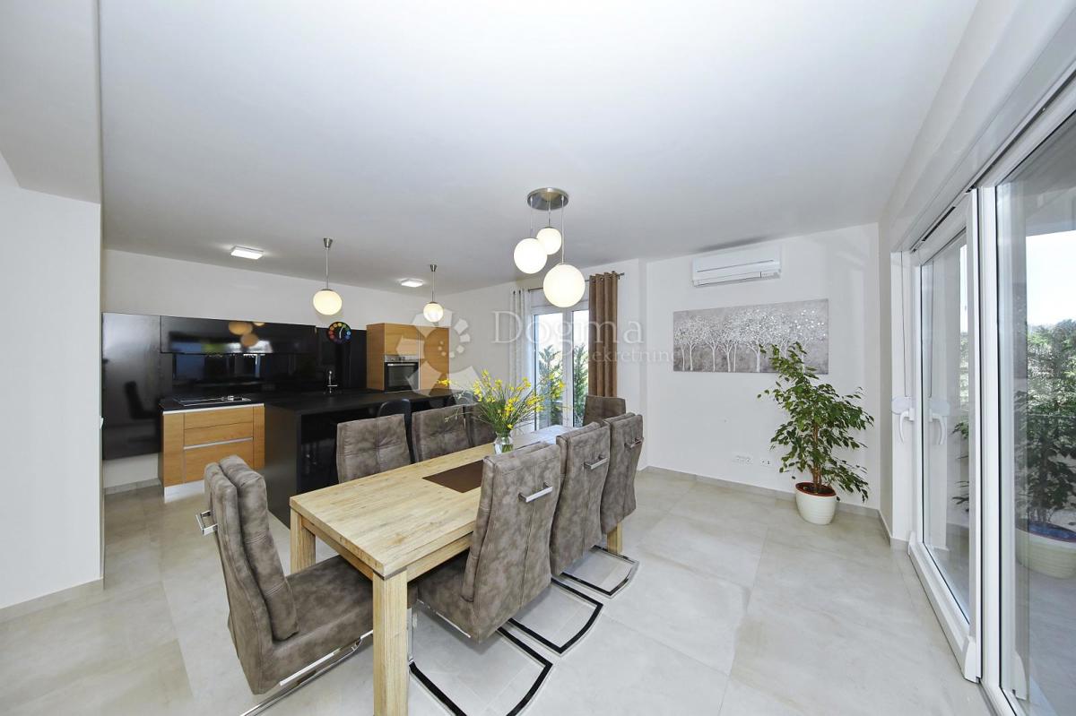 Casa Zaton, Nin, 603m2