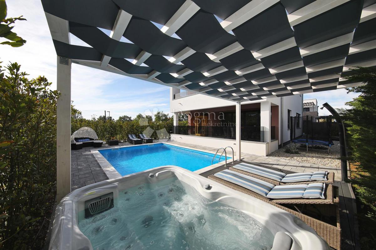 Casa Zaton, Nin, 603m2