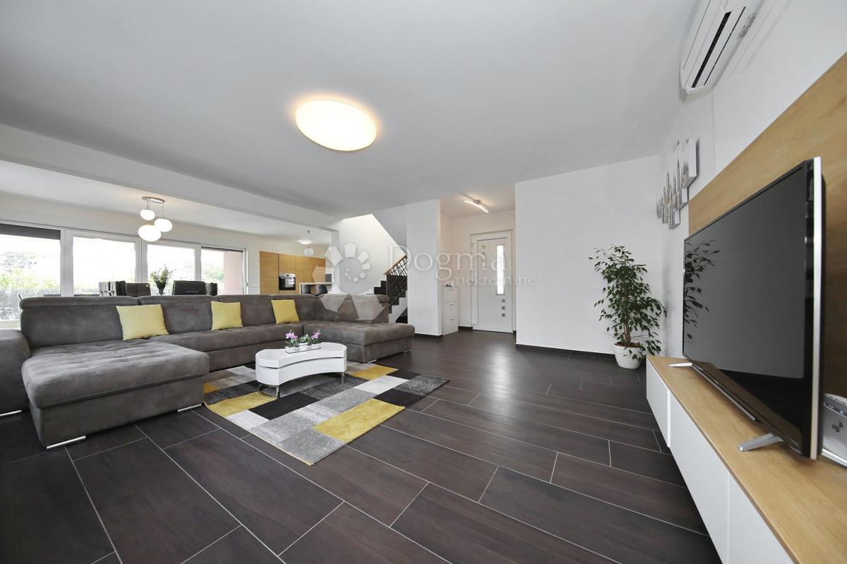 Casa Zaton, Nin, 603m2