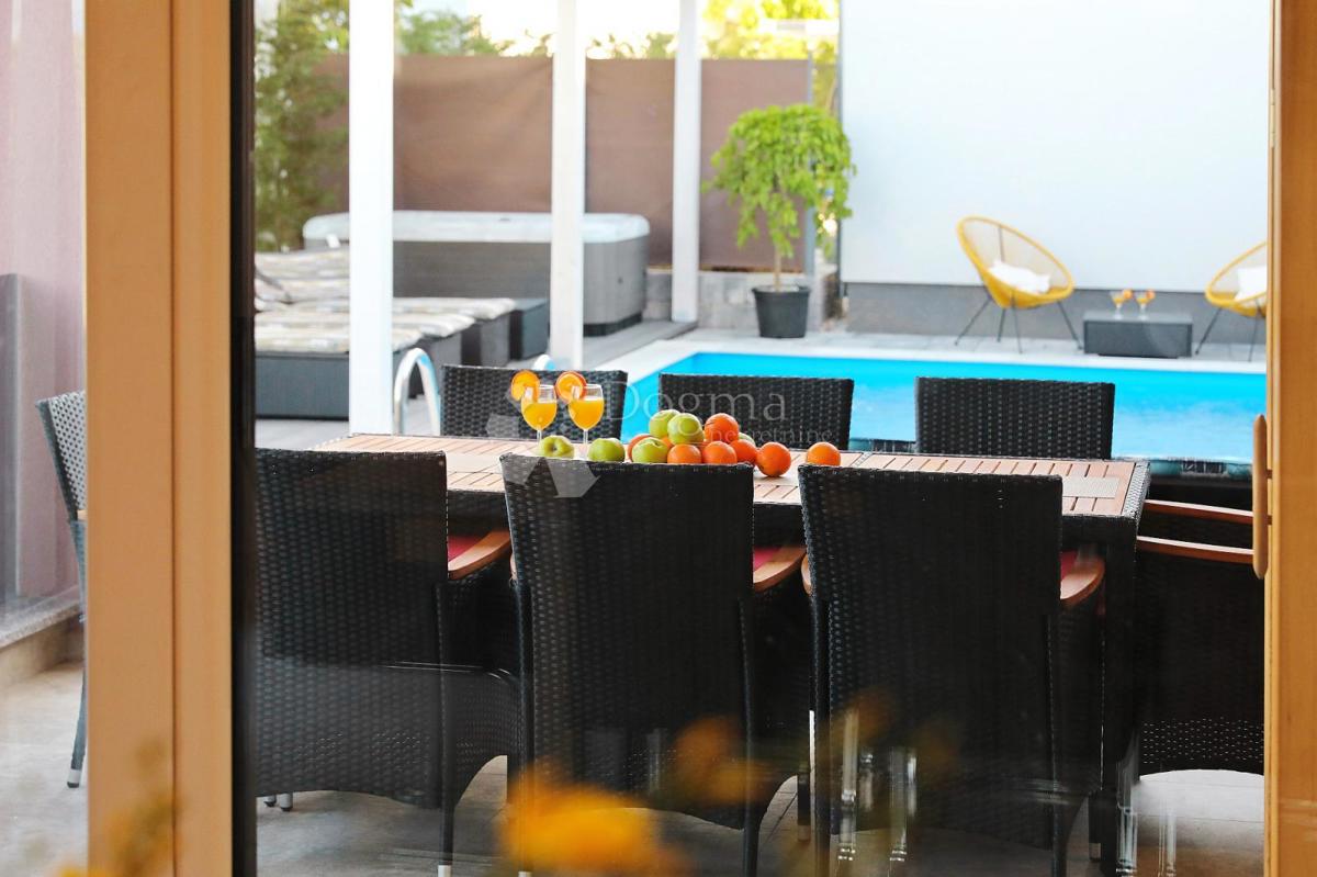 Casa Zaton, Nin, 603m2