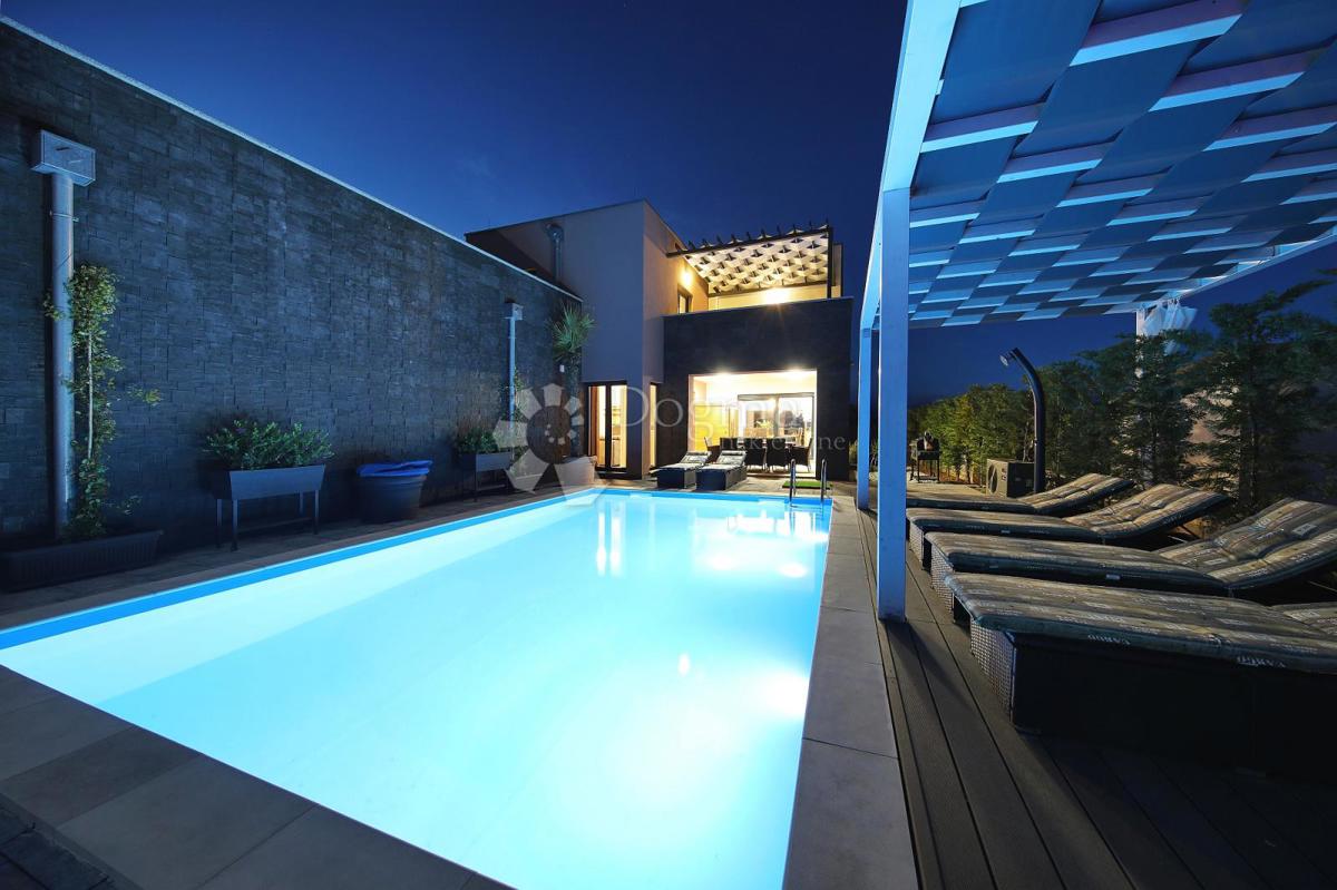 Casa Zaton, Nin, 603m2