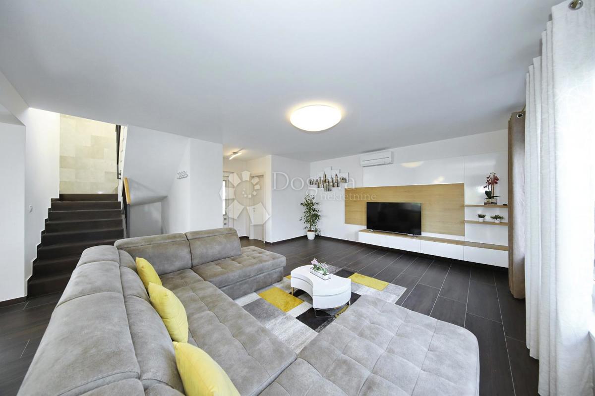 Casa Zaton, Nin, 603m2