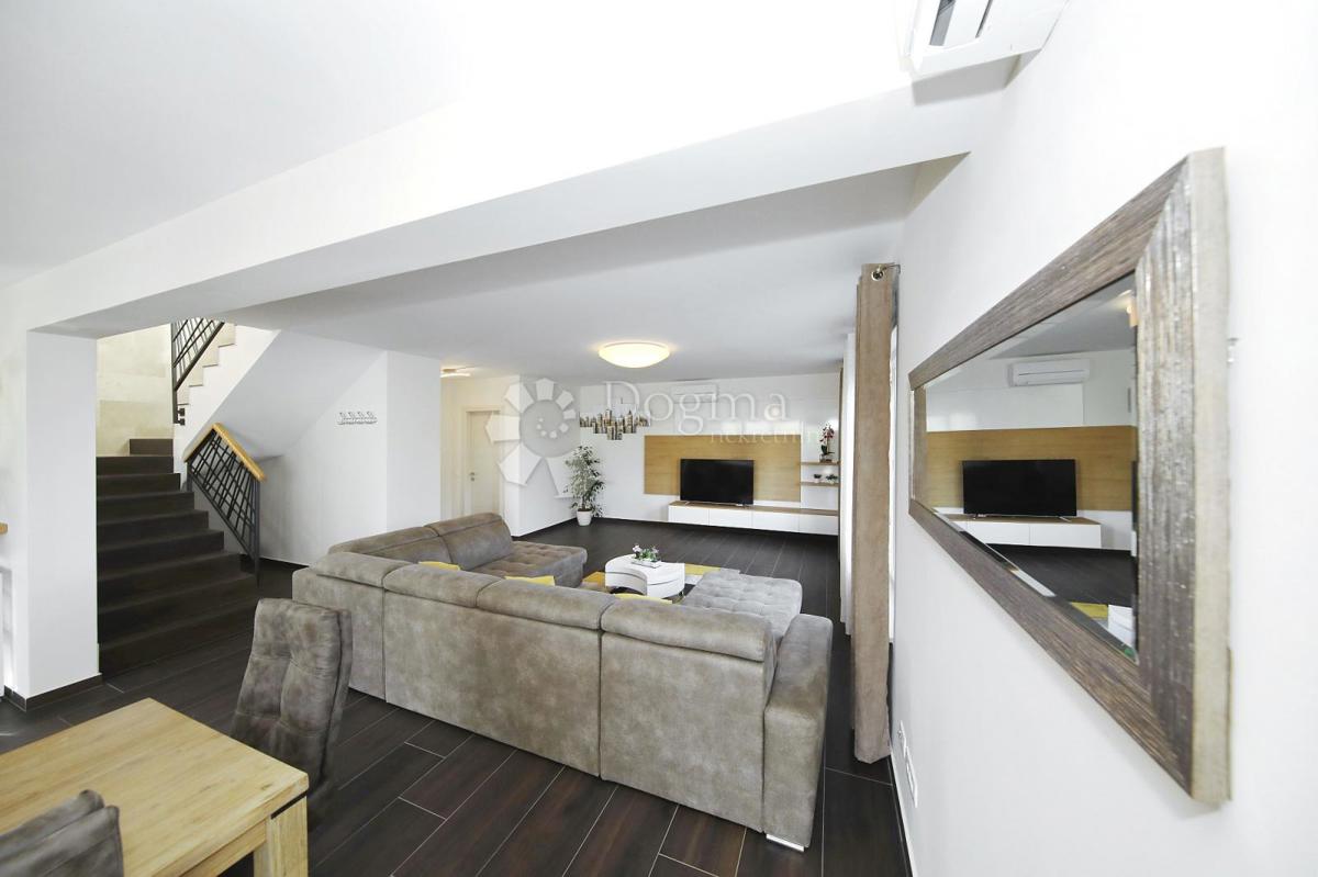 Casa Zaton, Nin, 603m2