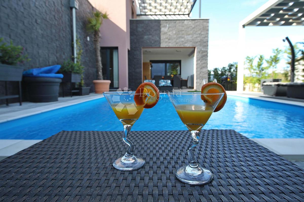 Casa Zaton, Nin, 603m2