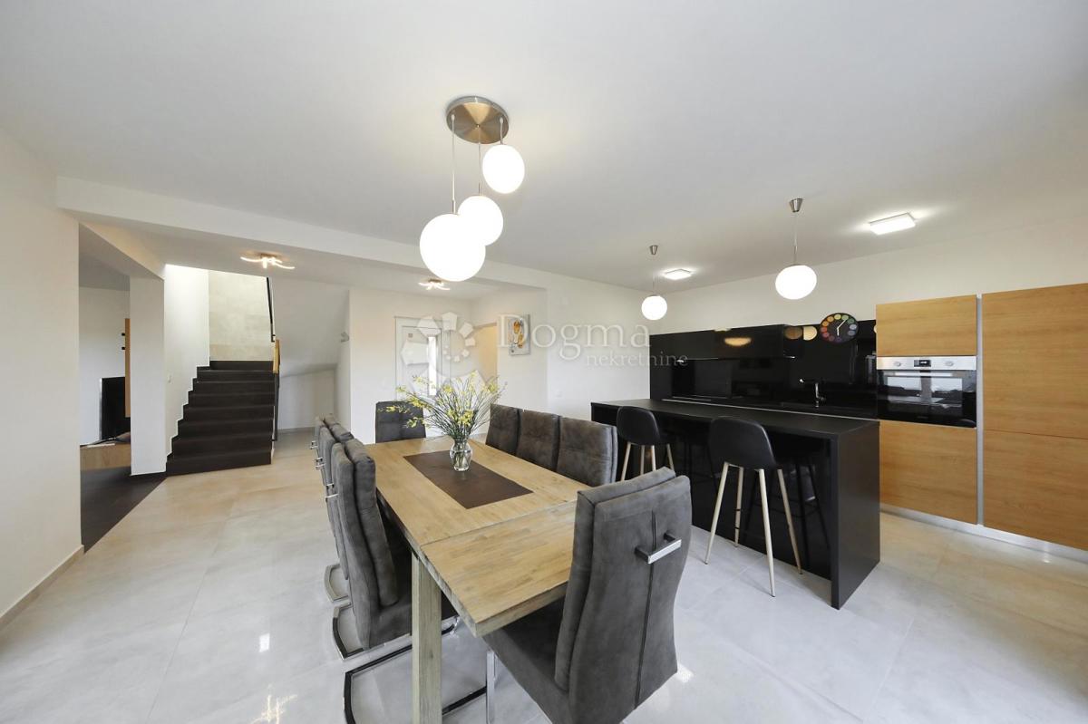 Casa Zaton, Nin, 603m2