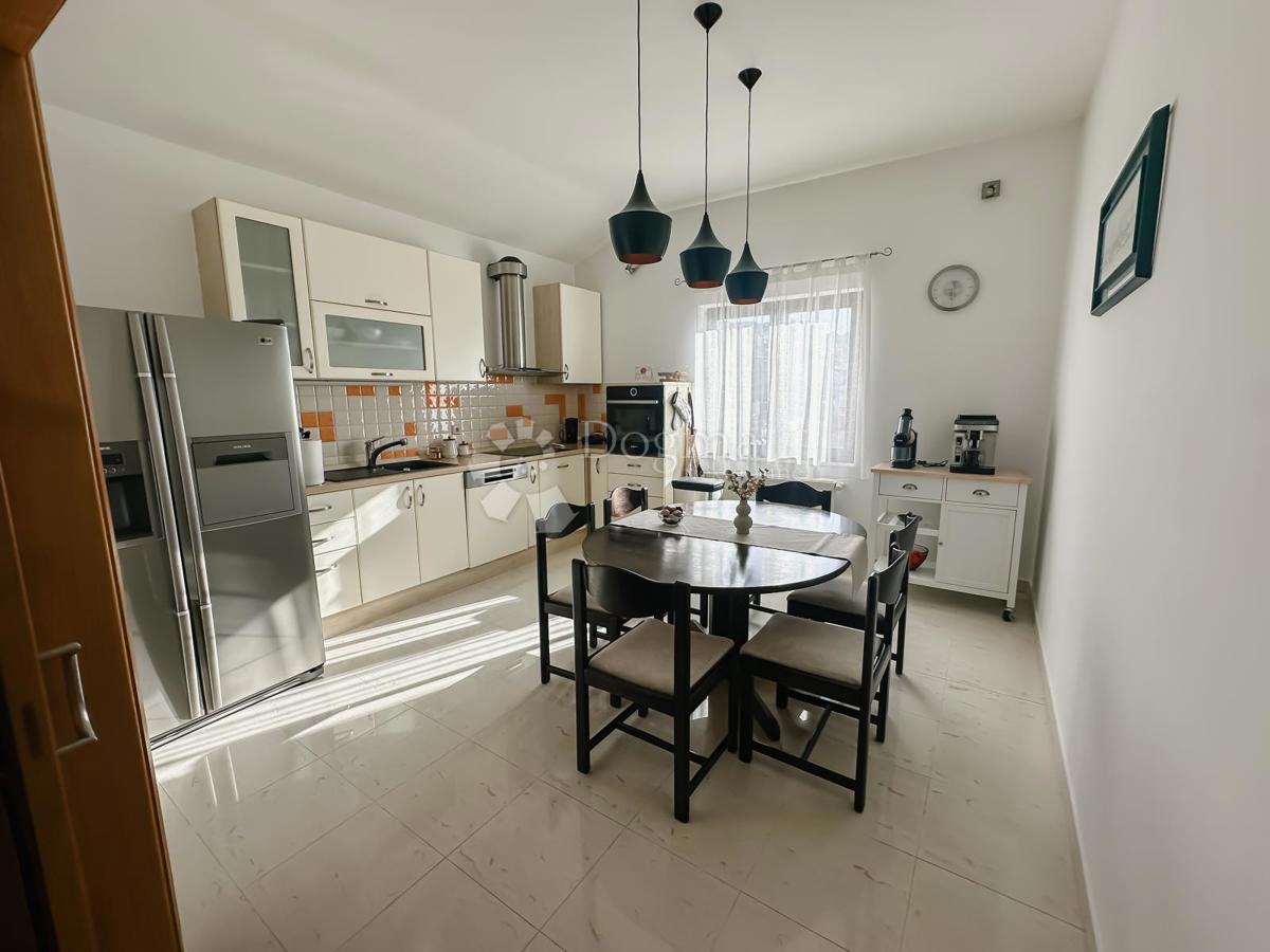 Allogio Crnica, Šibenik, 251,93m2