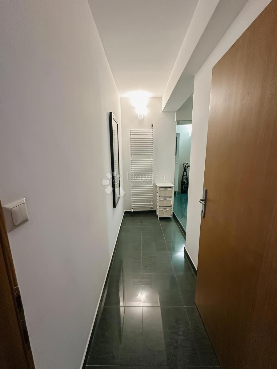 Allogio Crnica, Šibenik, 251,93m2