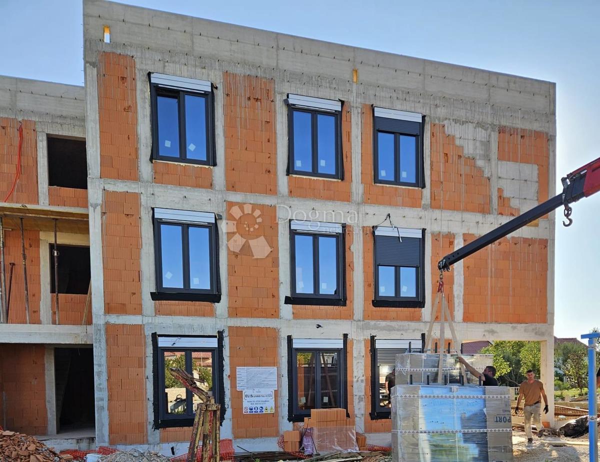 Appartamento Ljubač, Ražanac, 102,17m2