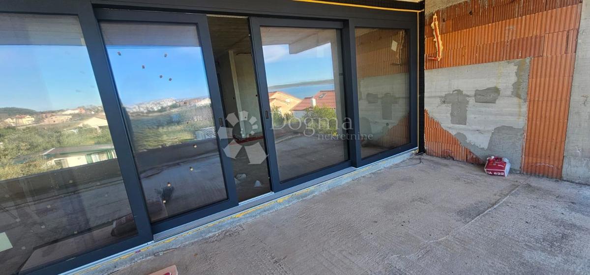 Appartamento Ljubač, Ražanac, 102,17m2