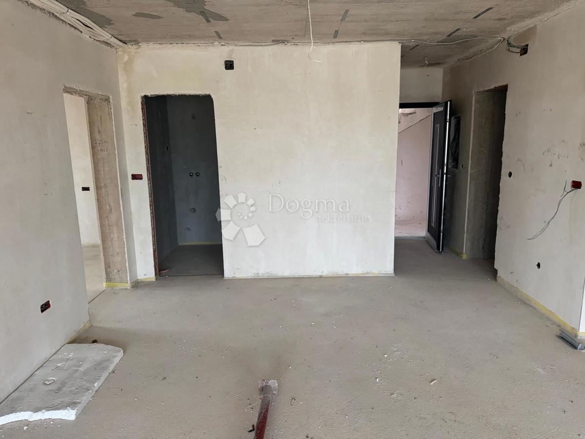Appartamento Ljubač, Ražanac, 102,17m2