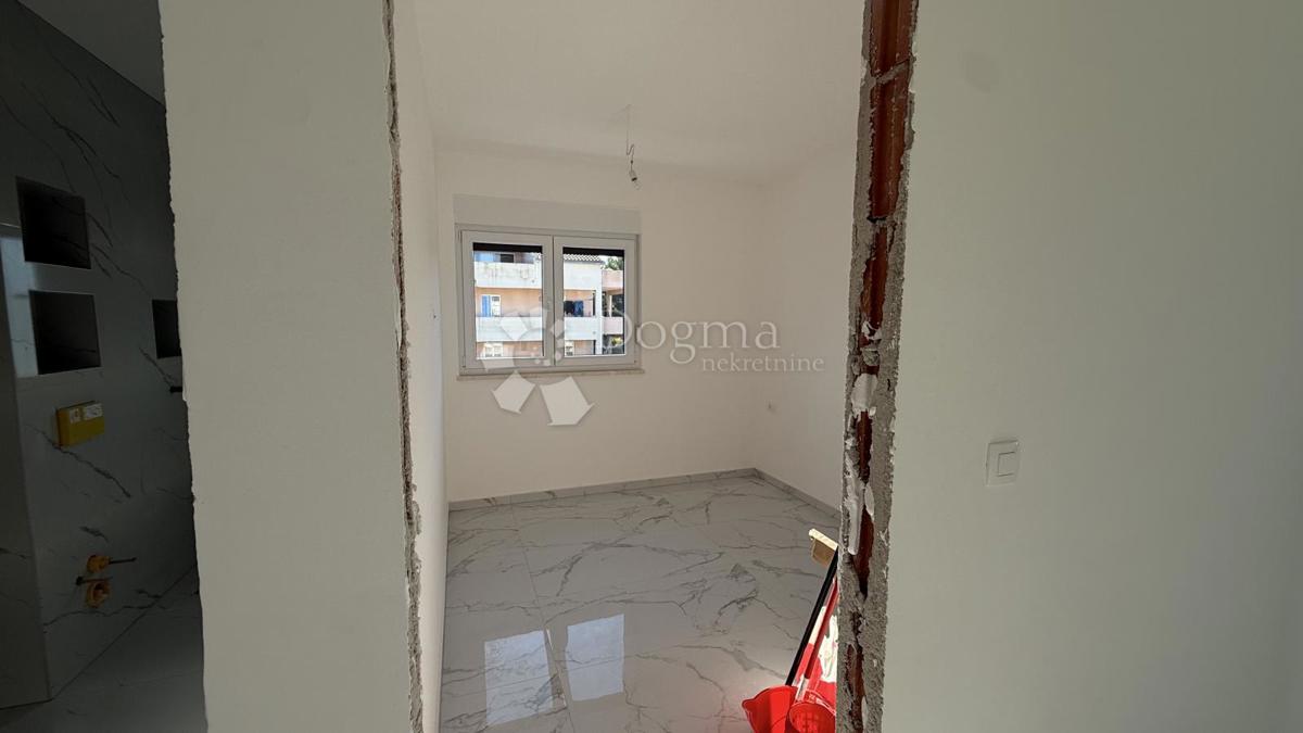 Attico con Terrazza Panoramica sul Tetto e Vista Mare