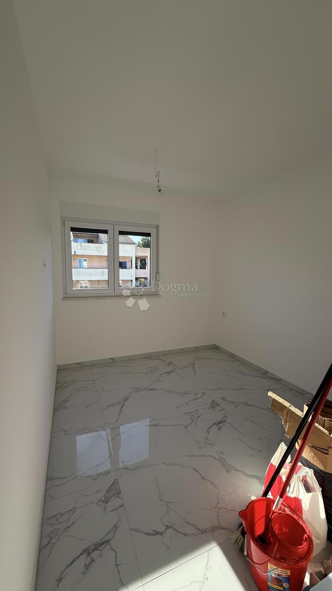 Attico con Terrazza Panoramica sul Tetto e Vista Mare